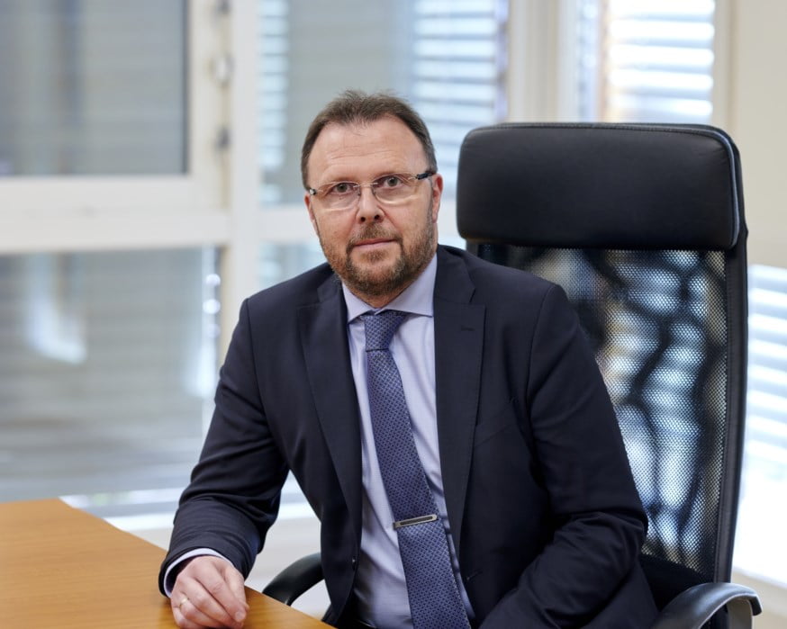 Adm. Banksjef Mads Indrehus